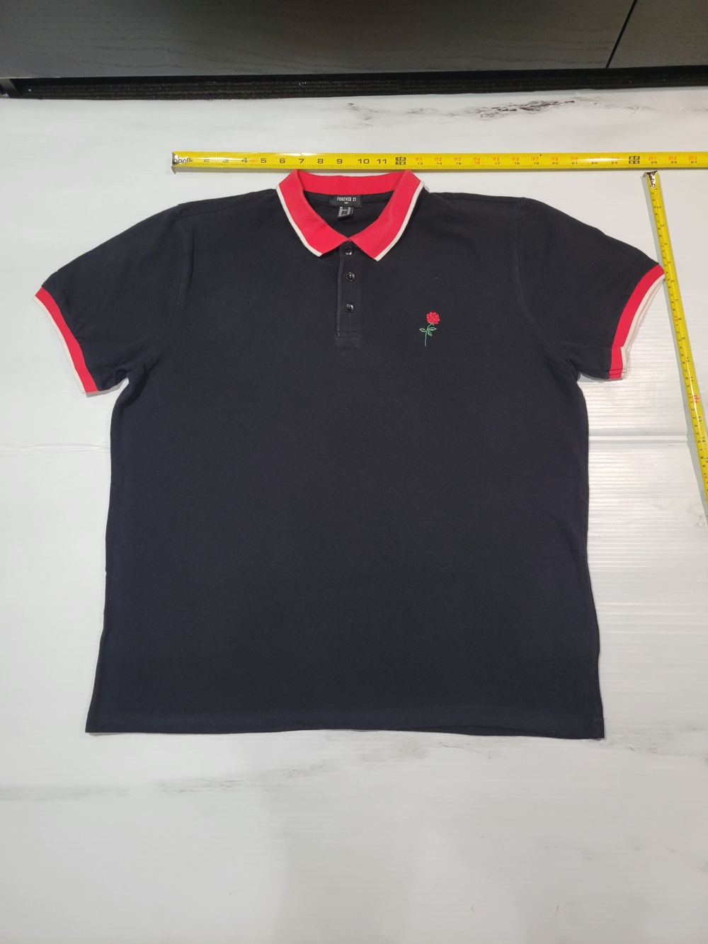 Forever 21 Mens XL Black Polo Shirt Embroidered Rose Red Collar